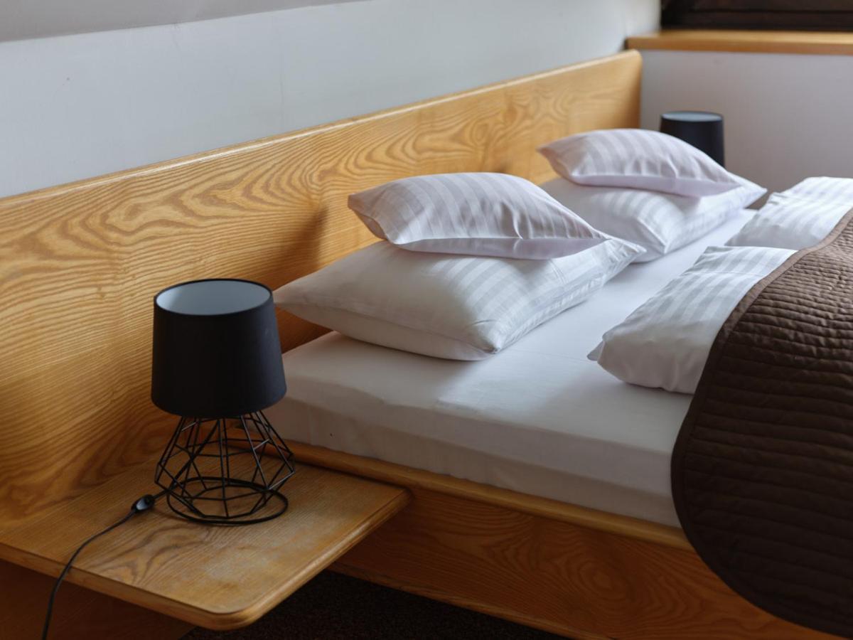 Art House Szymaszkowa 1 Bed & Breakfast 3*