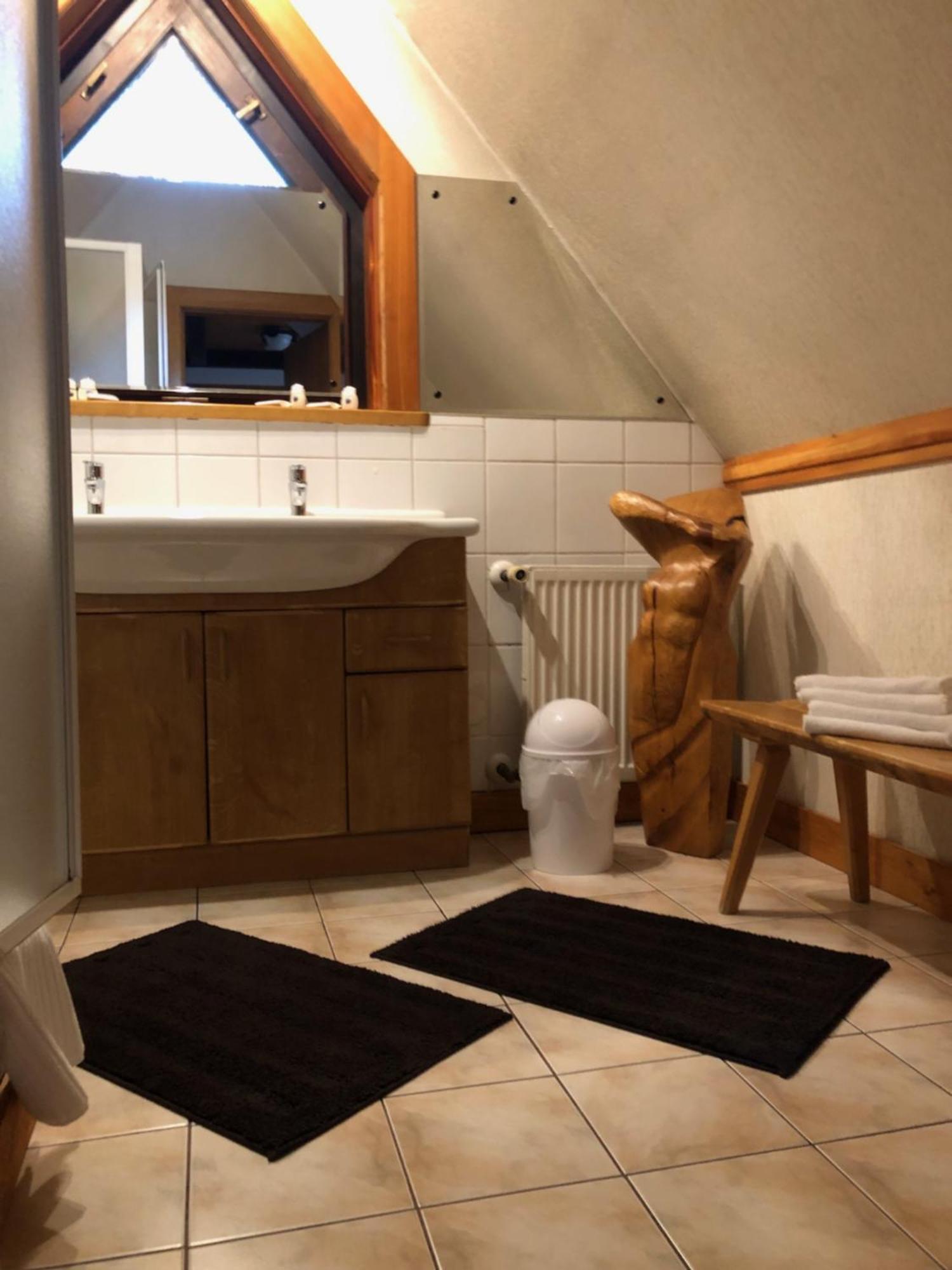 Bed & Breakfast Art House Szymaszkowa 1